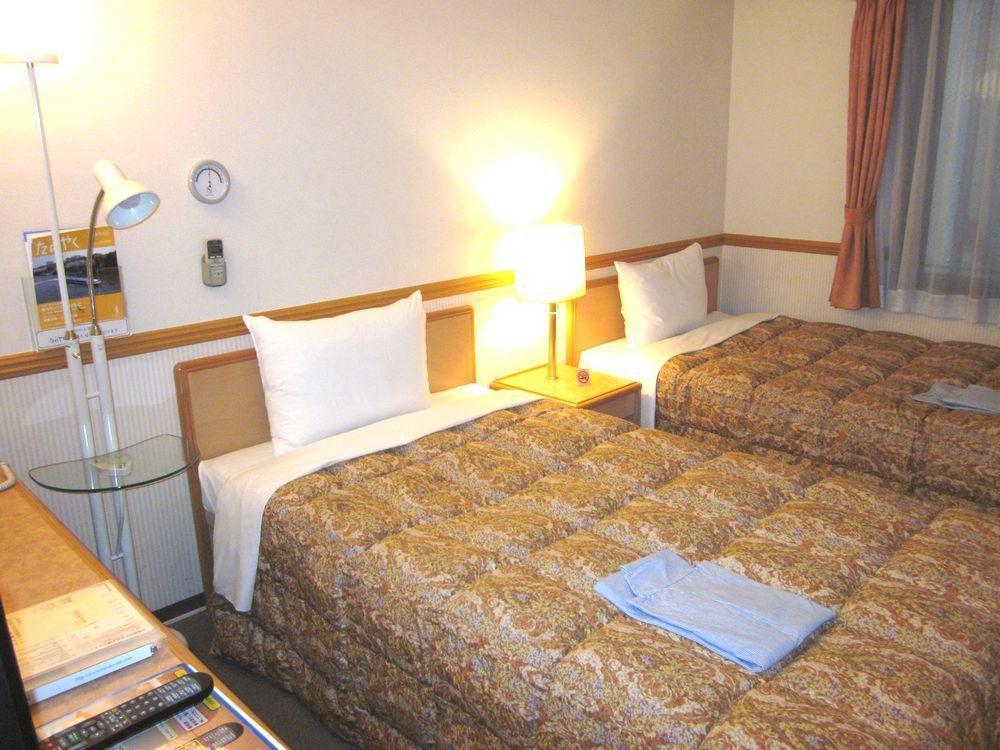 Toyoko Inn Hakata-Guchi Ekimae Fukuoka  Szoba fotó